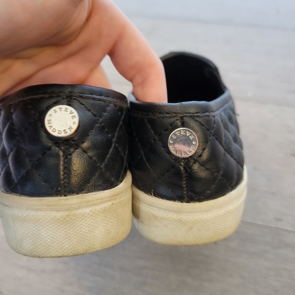 Steve Madden Girls Black Shiny Loafers Size 1 - Picture 6 of 12